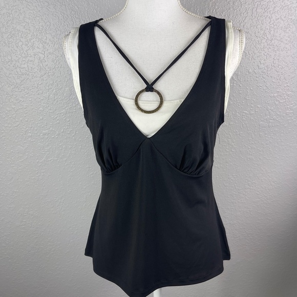 Black & white top with necklace attached - Picture 8 of 9
